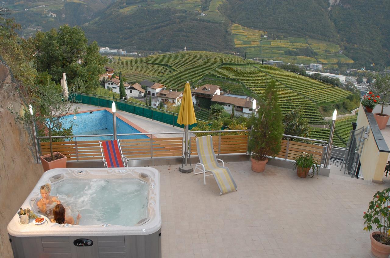 Hotel Eberle Bolzano Bagian luar foto