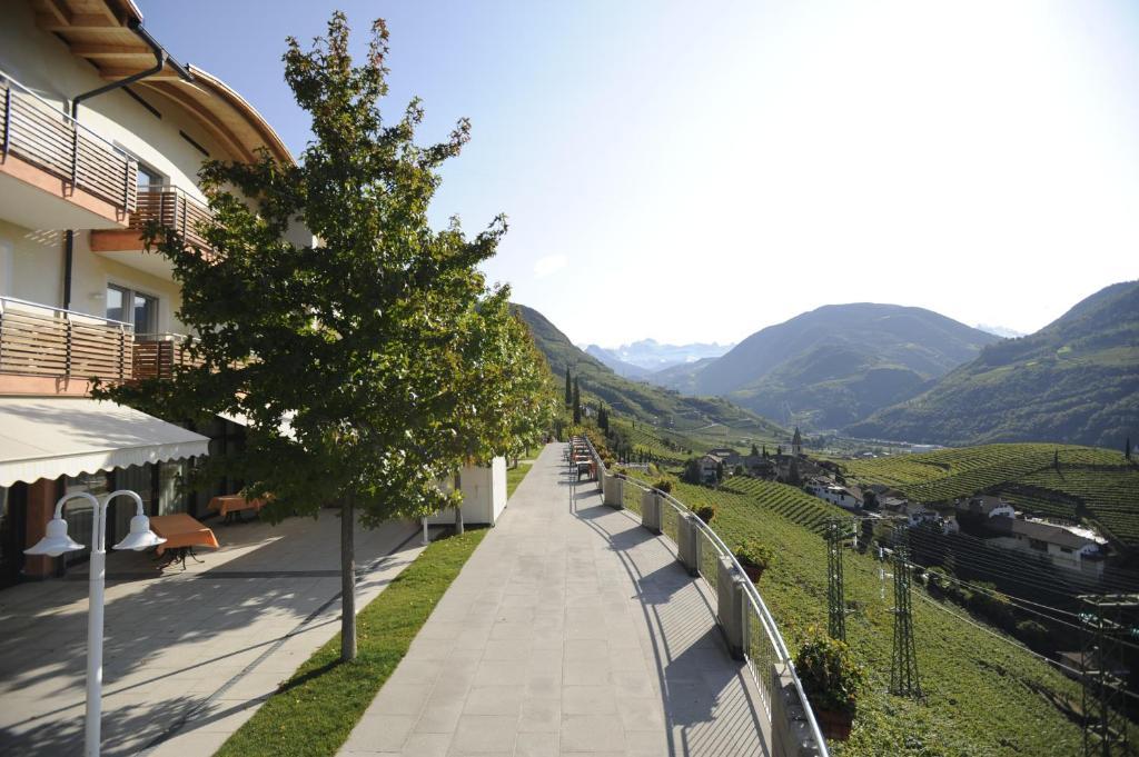 Hotel Eberle Bolzano Bagian luar foto