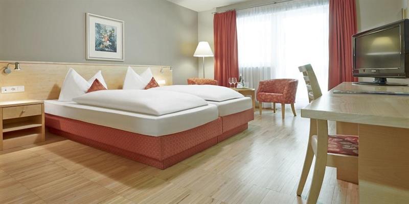 Hotel Eberle Bolzano Bagian luar foto